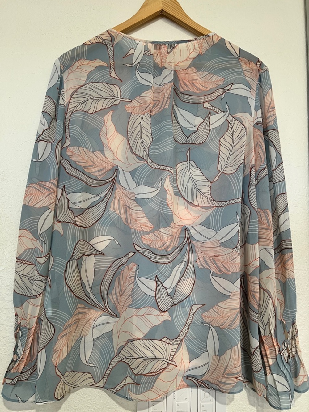 Reiss sheer leaf print blouse with Long-Sleeves - Picture 9 of 10